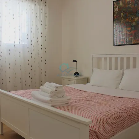 Апартаменты Modern Comfy With Terrace Near San Paolo Рим