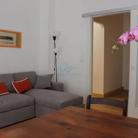 Апартаменты Modern Comfy With Terrace Near San Paolo