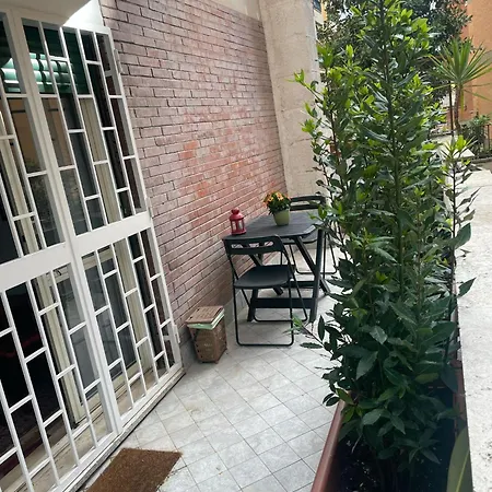 Modern Comfy With Terrace Near San Paolo Roma