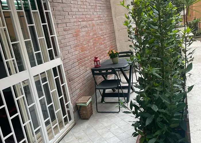 Modern Comfy With Terrace Near San Paolo Rom